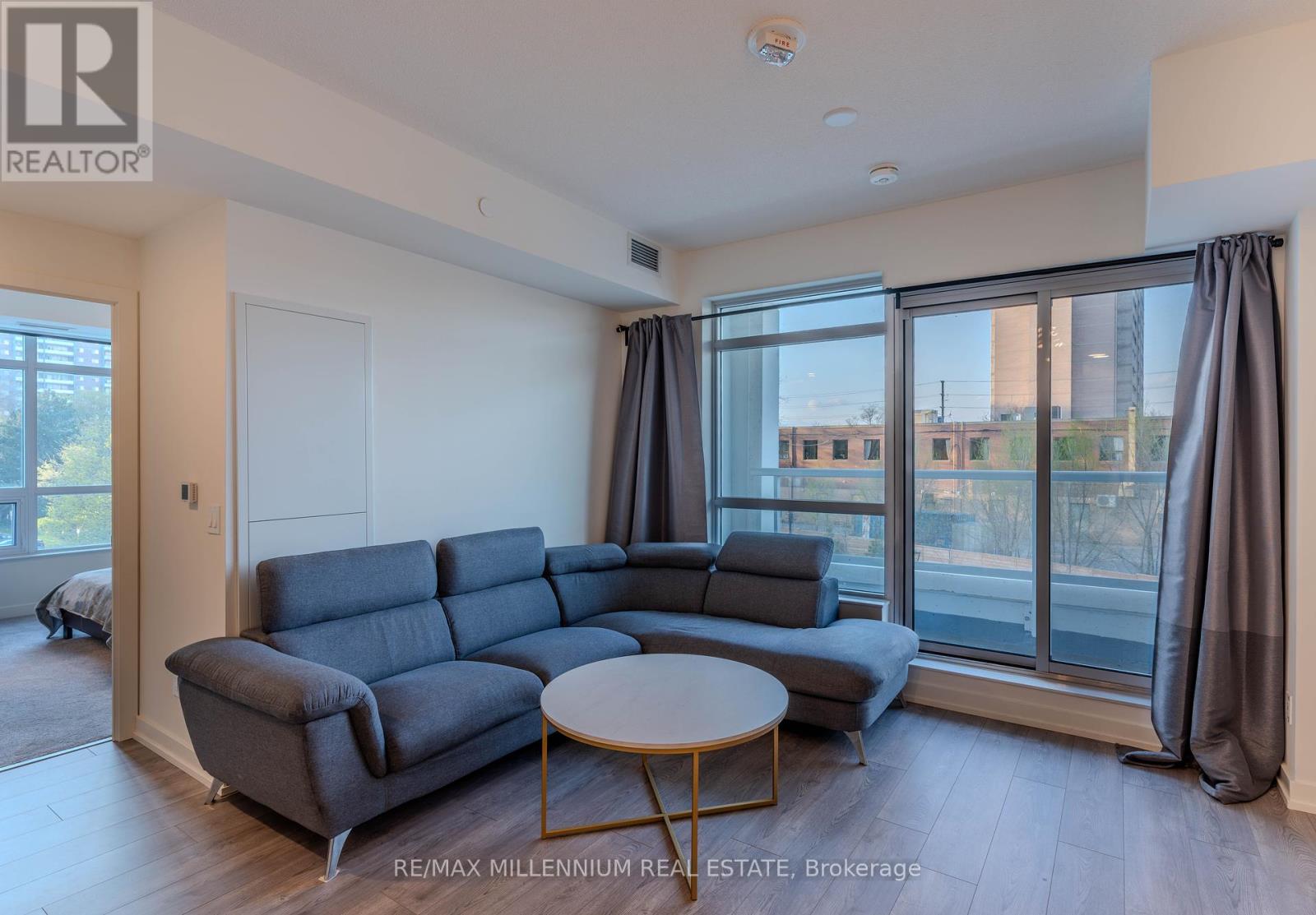 Property at 216 - 10 WILBY CRESCENT image 5