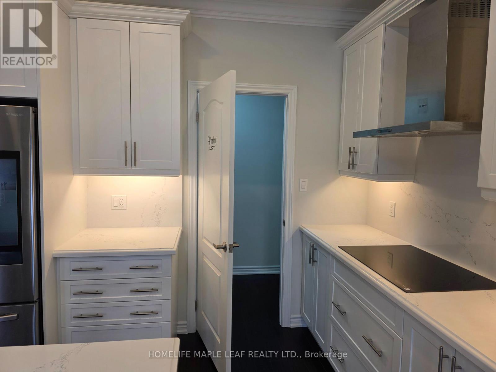 Property at 210 PALACE STREET image 5