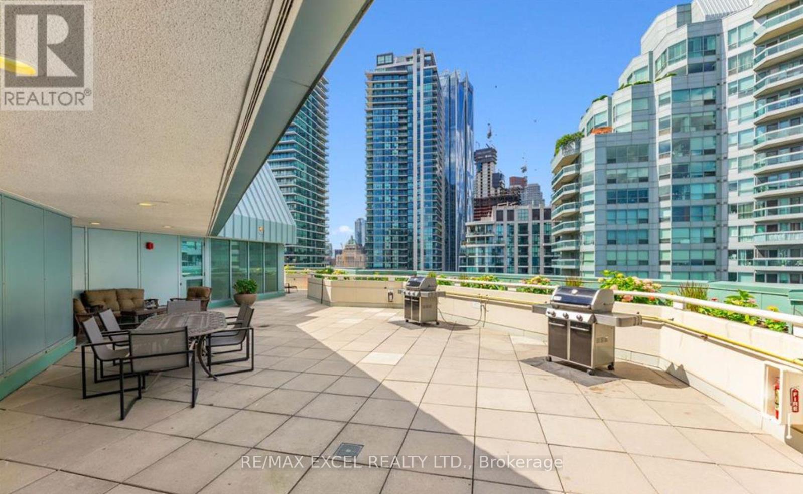 1607 - 10 Queens Quay W, Toronto, Ontario  M5J 2R9 - Photo 20 - C12012830