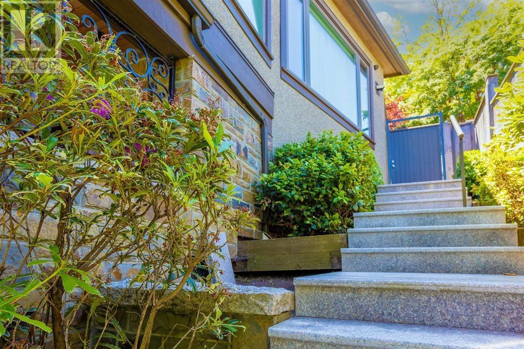 4085 Puget Drive, Vancouver, British Columbia  V6L 2V3 - Photo 6 - R2968242