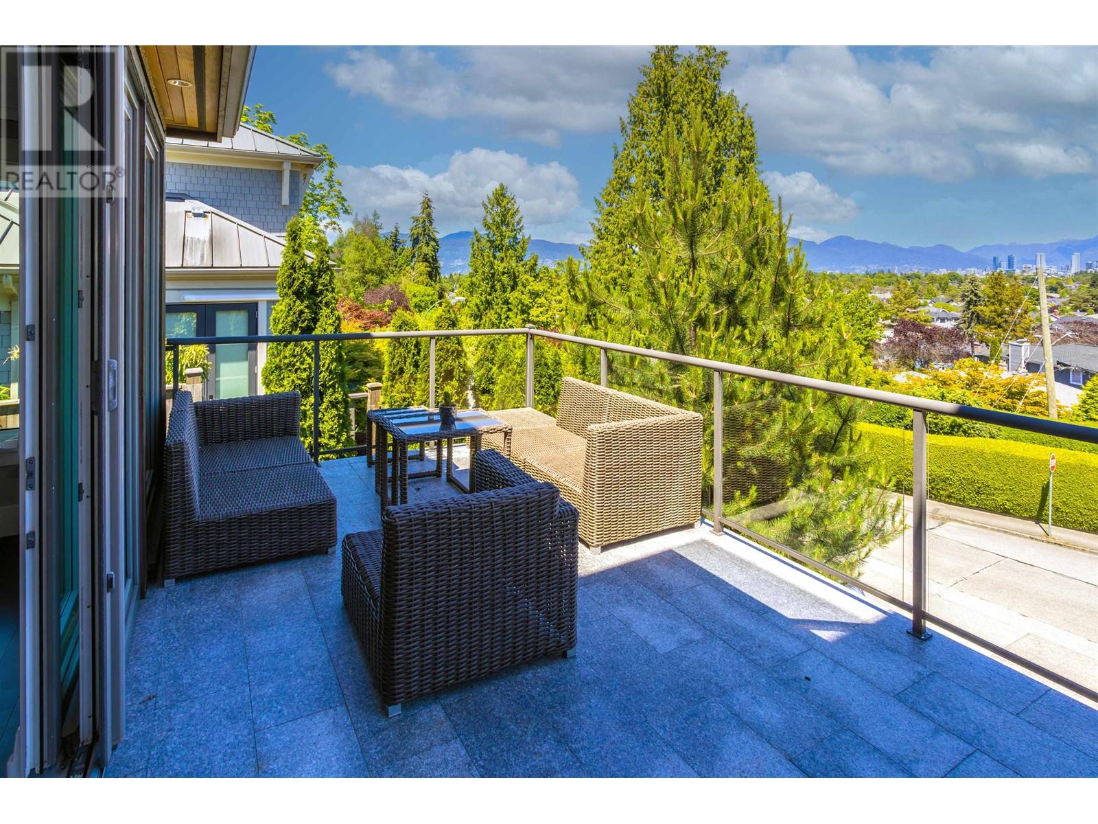 4085 Puget Drive, Vancouver, British Columbia  V6L 2V3 - Photo 11 - R2968242