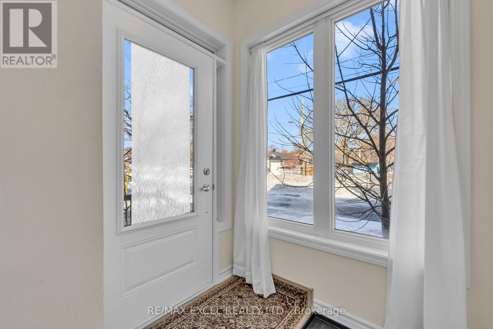 33 - 9 R Clintwood Gate, Toronto, Ontario  M3A 0A8 - Photo 5 - C12013318