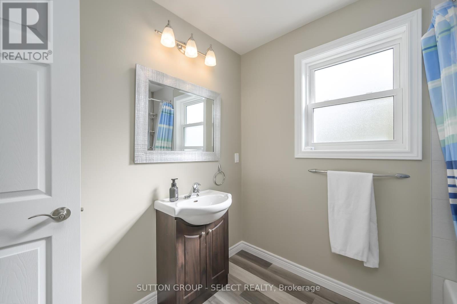 387 Stanley Pk Drive, Central Elgin, Ontario  N5L 1E6 - Photo 37 - X12013378