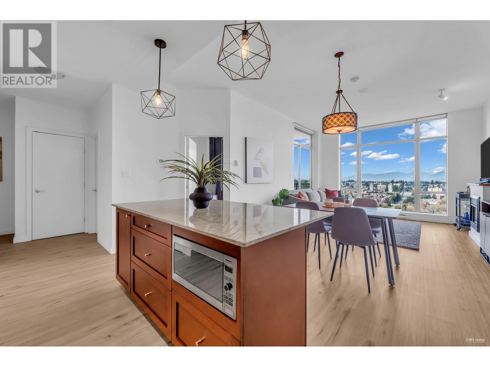 2706 280 ROSS DRIVE, new westminster, British Columbia