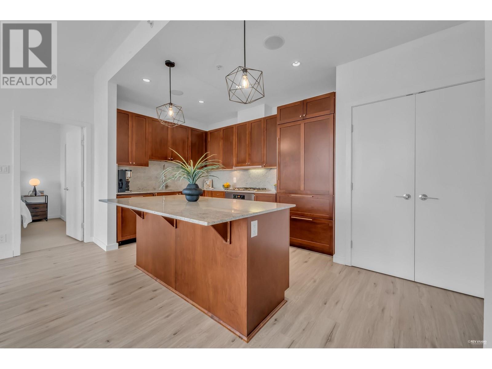 2706 280 Ross Drive, New Westminster, British Columbia  V3L 0C2 - Photo 12 - R2976480