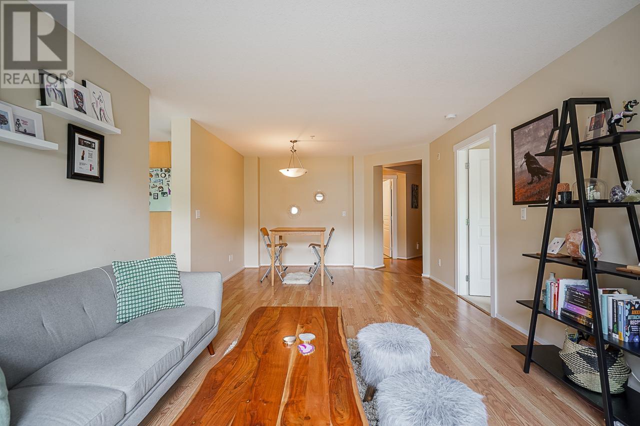 Listing Picture 10 of 40 : 316 9319 UNIVERSITY CRESCENT, Burnaby / 本拿比 - 魯藝地產 Yvonne Lu Group - MLS Medallion Club Member