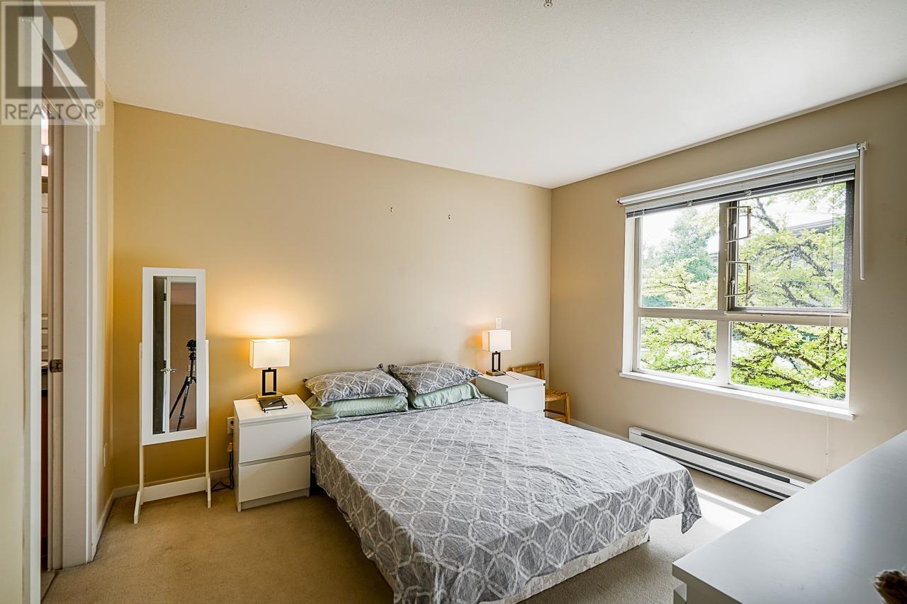 Listing Picture 21 of 40 : 316 9319 UNIVERSITY CRESCENT, Burnaby / 本拿比 - 魯藝地產 Yvonne Lu Group - MLS Medallion Club Member