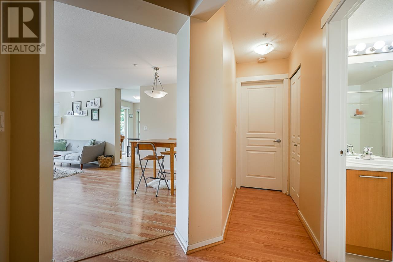 Listing Picture 26 of 40 : 316 9319 UNIVERSITY CRESCENT, Burnaby / 本拿比 - 魯藝地產 Yvonne Lu Group - MLS Medallion Club Member