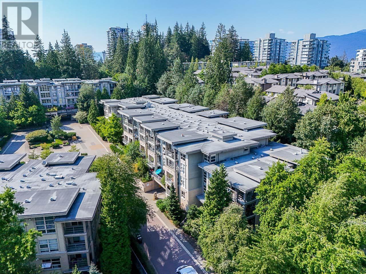 Listing Picture 38 of 40 : 316 9319 UNIVERSITY CRESCENT, Burnaby / 本拿比 - 魯藝地產 Yvonne Lu Group - MLS Medallion Club Member