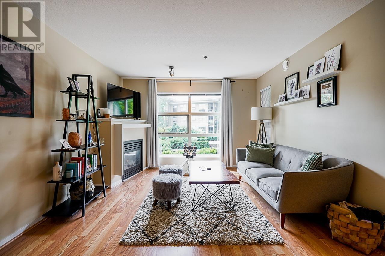 Listing Picture 9 of 40 : 316 9319 UNIVERSITY CRESCENT, Burnaby / 本拿比 - 魯藝地產 Yvonne Lu Group - MLS Medallion Club Member