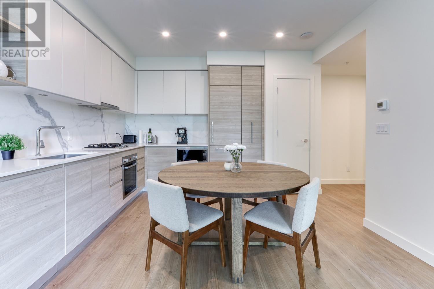 408 585 AUSTIN AVENUE, Coquitlam, British Columbia