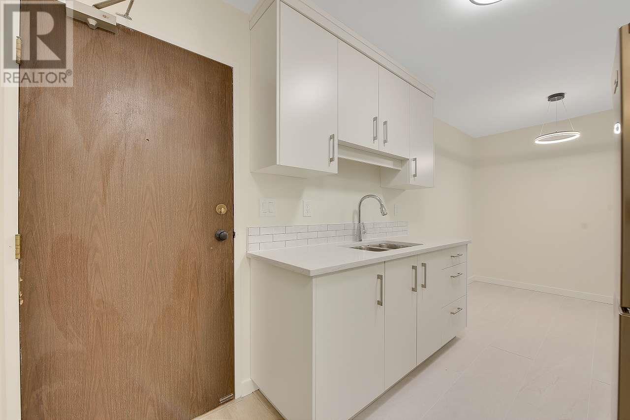 307 1103 Howie Avenue, Coquitlam, British Columbia  V3J 1T9 - Photo 9 - R2976526