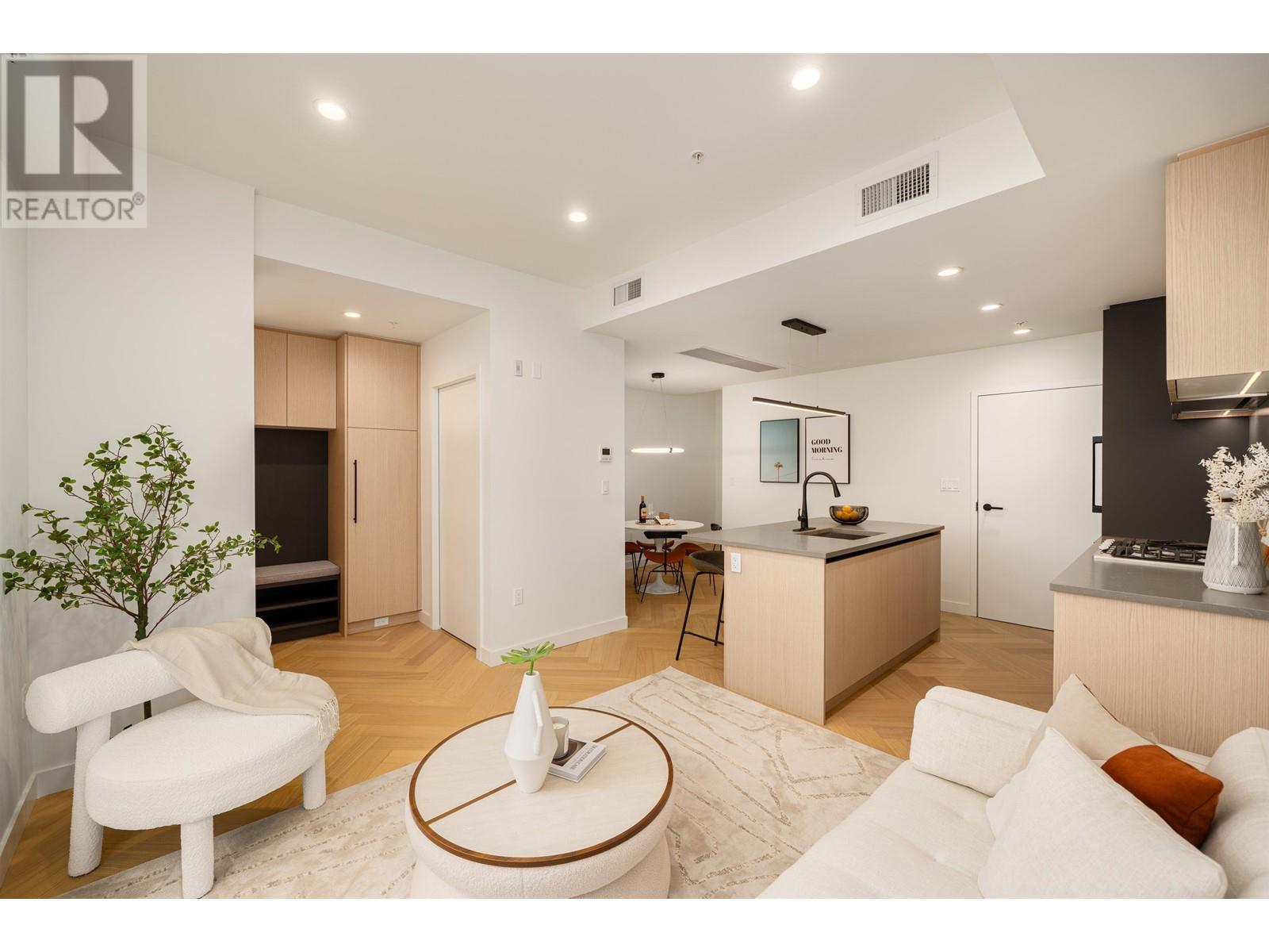 Listing Picture 4 of 16 : 6 6768 OAK STREET, Vancouver / 溫哥華 - 魯藝地產 Yvonne Lu Group - MLS Medallion Club Member