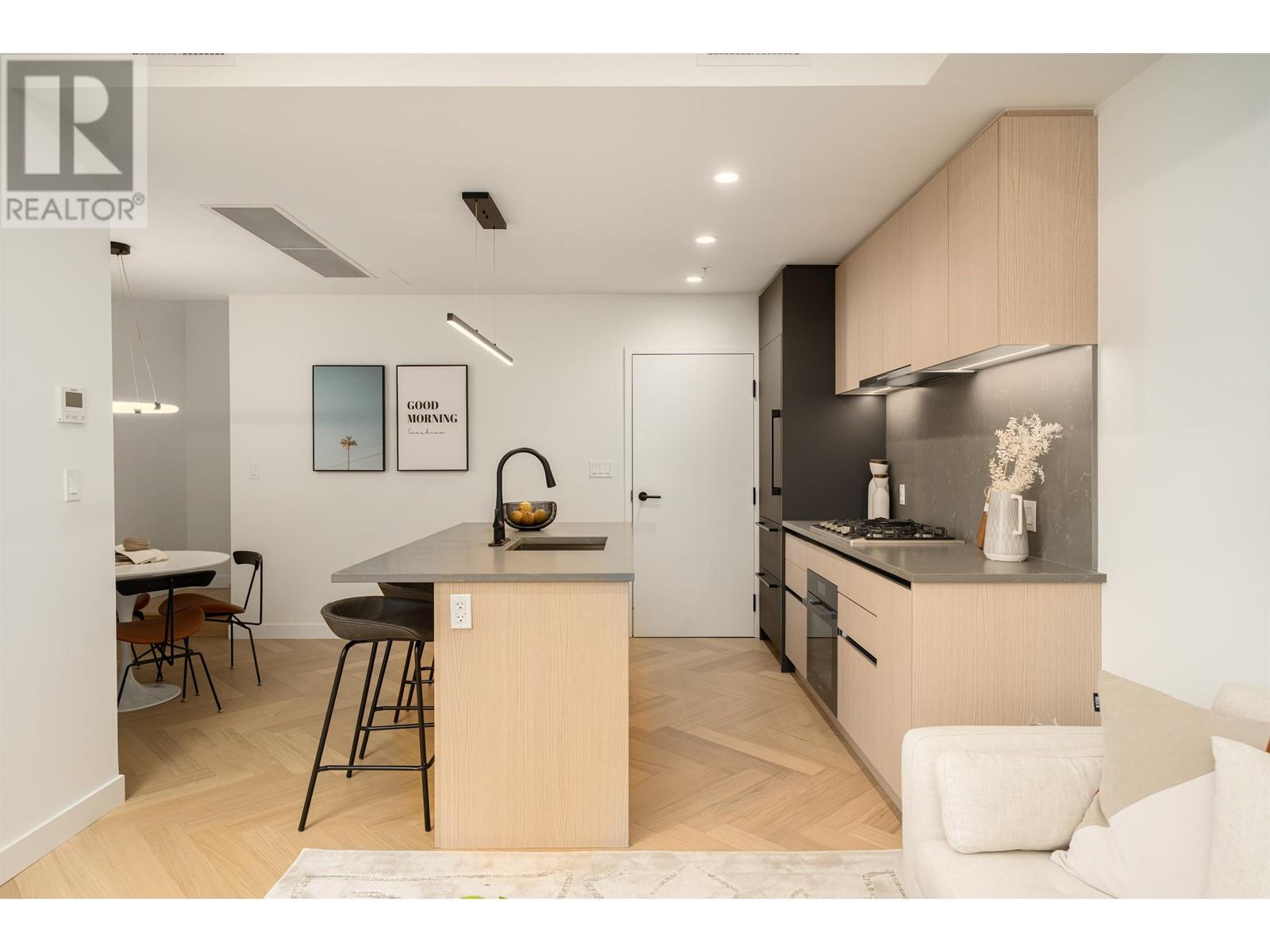 Listing Picture 7 of 16 : 6 6768 OAK STREET, Vancouver / 溫哥華 - 魯藝地產 Yvonne Lu Group - MLS Medallion Club Member