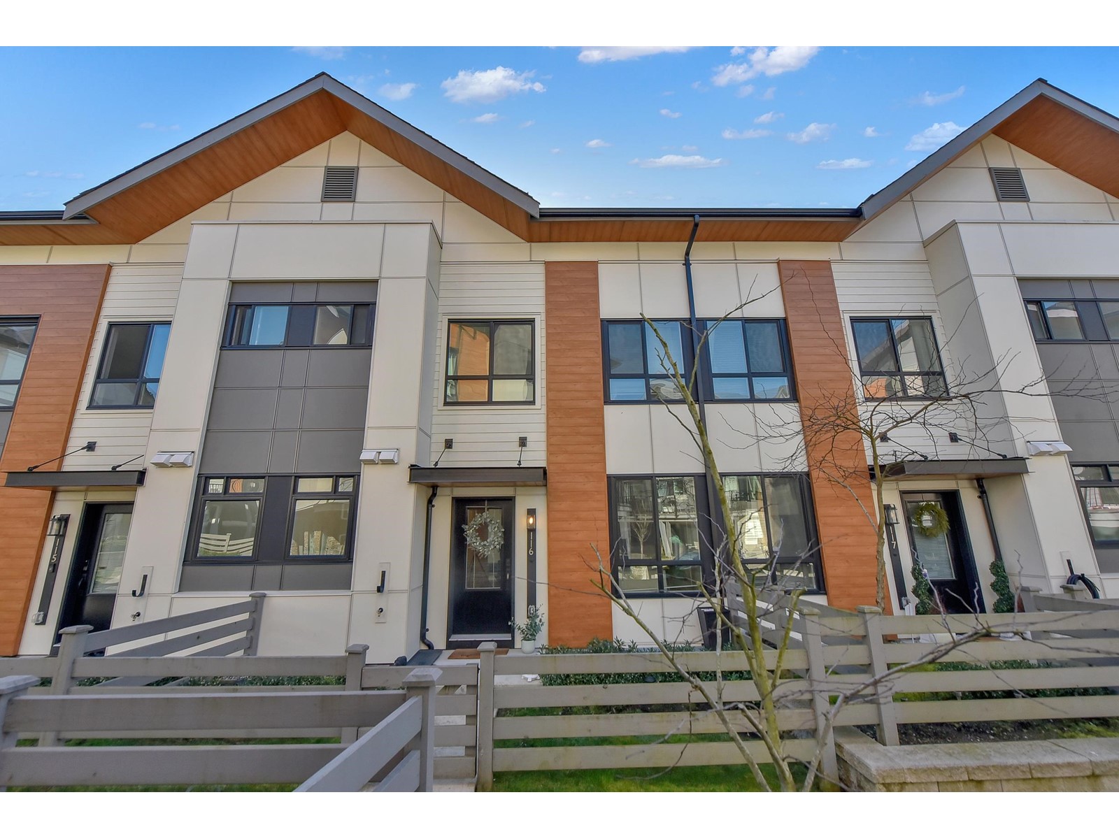 116 15111 Edmund Drive, Surrey, British Columbia  V3S 0A5 - Photo 2 - R2974376
