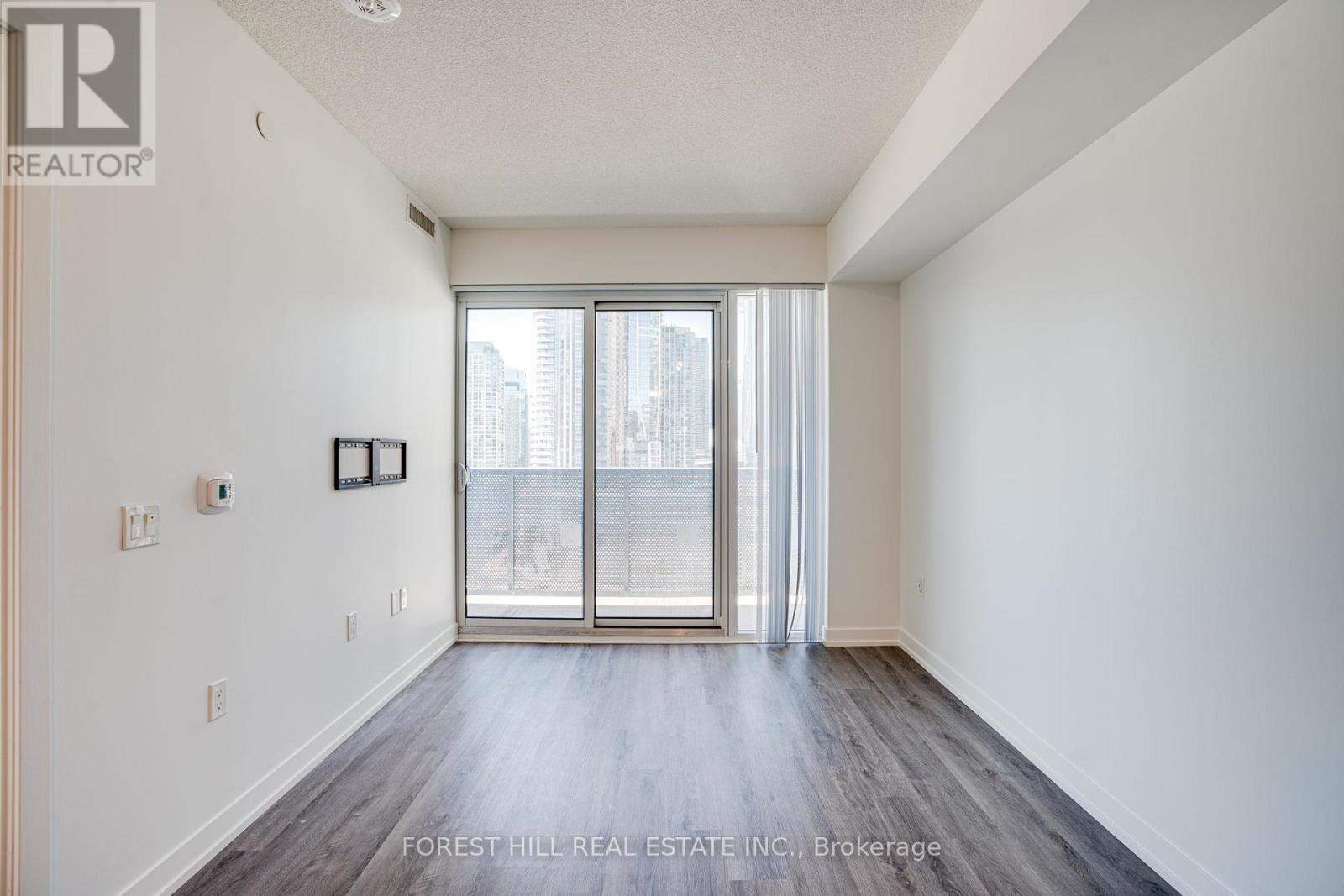 1512 - 138 Downes Street, Toronto, Ontario  M5E 0E4 - Photo 10 - C12013367