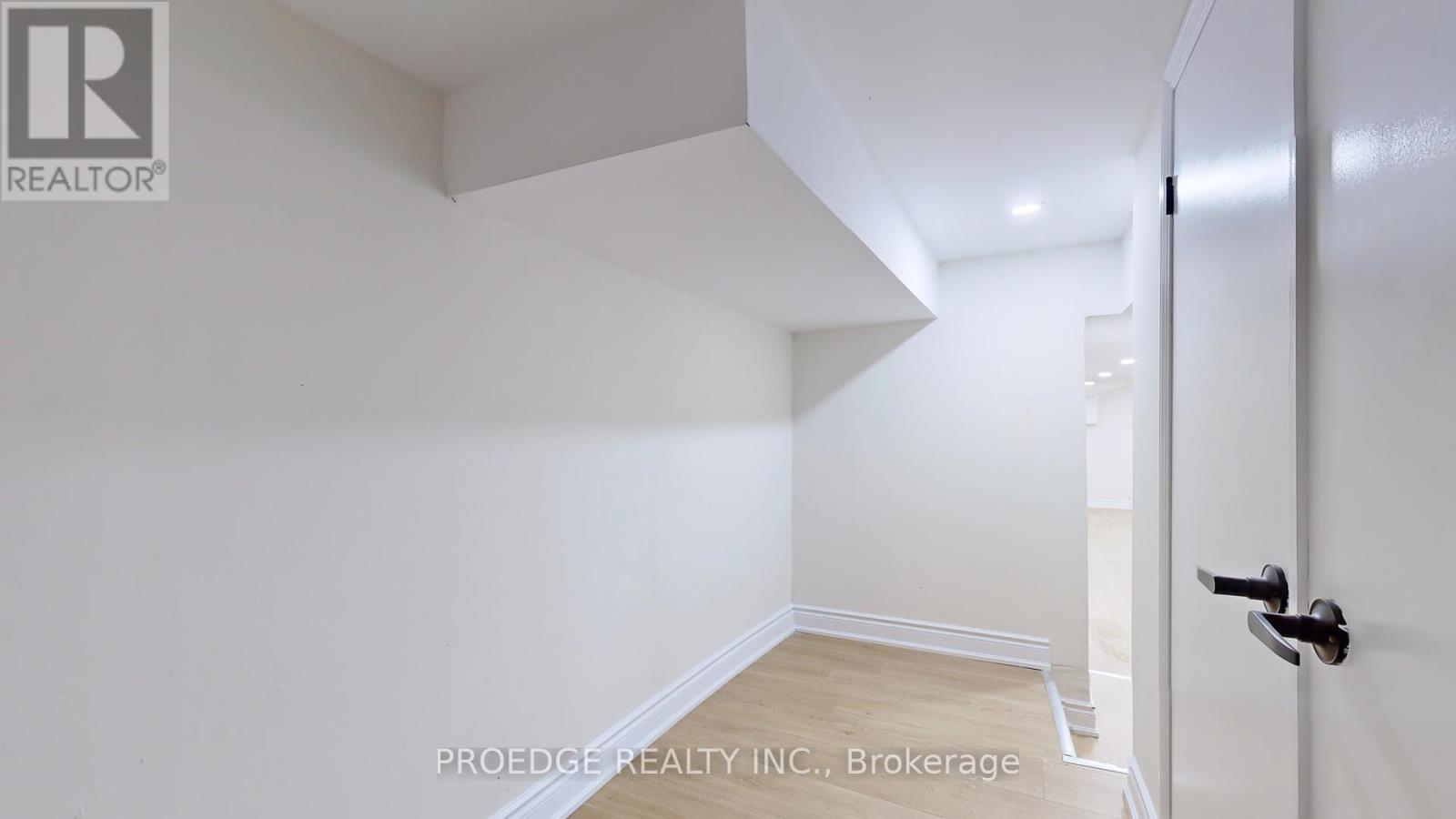 177 Wallace Avenue, Toronto, Ontario  M6H 1V3 - Photo 33 - W12013374