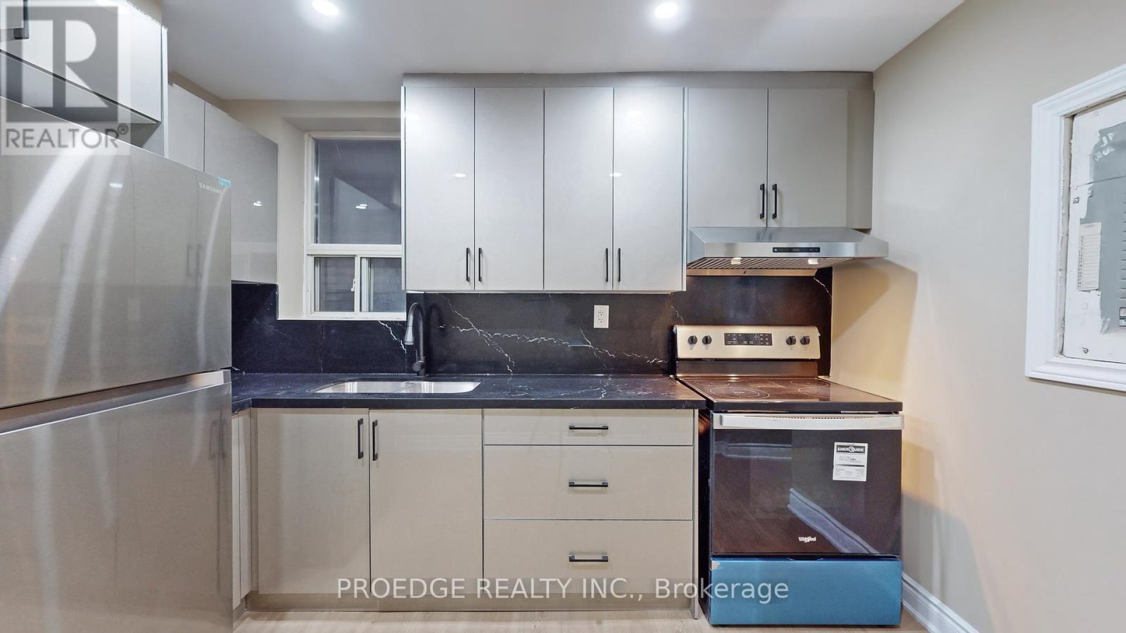 177 Wallace Avenue, Toronto, Ontario  M6H 1V3 - Photo 6 - W12013374