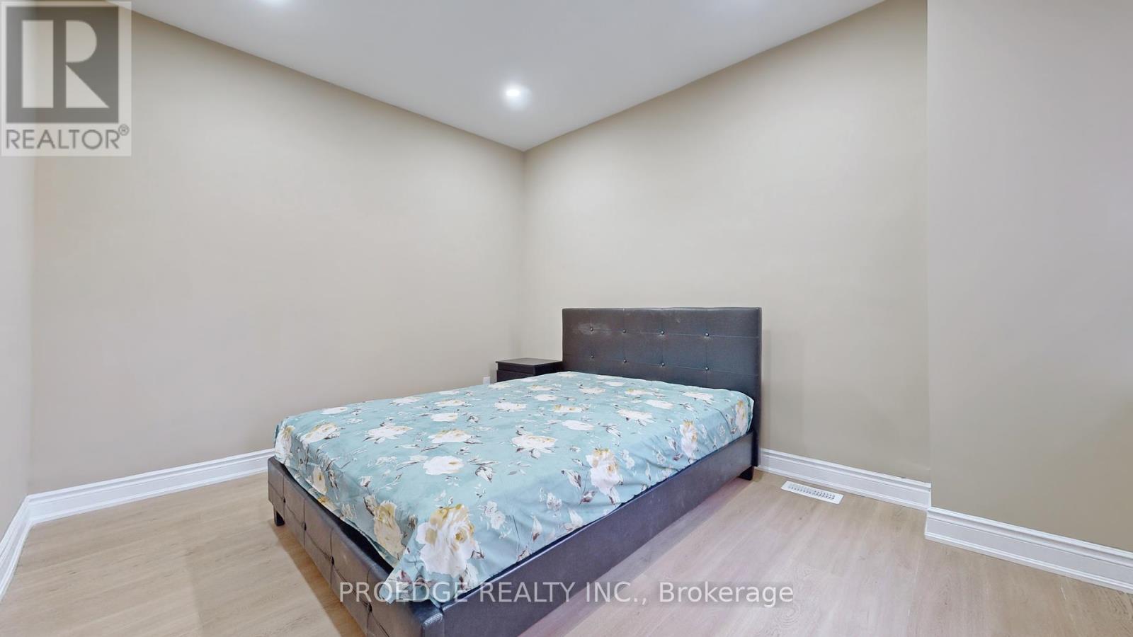 177 Wallace Avenue, Toronto, Ontario  M6H 1V3 - Photo 8 - W12013374