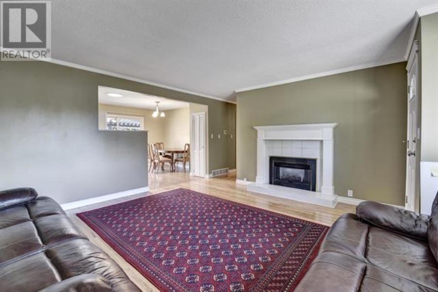 12050 Glenhurst Street, Maple Ridge, British Columbia  V2X 6V9 - Photo 2 - R2975846