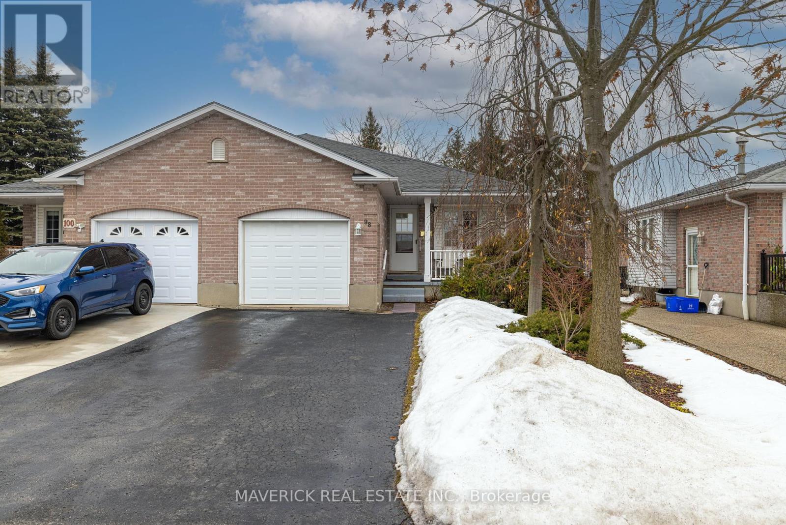 98 Carrie Crescent