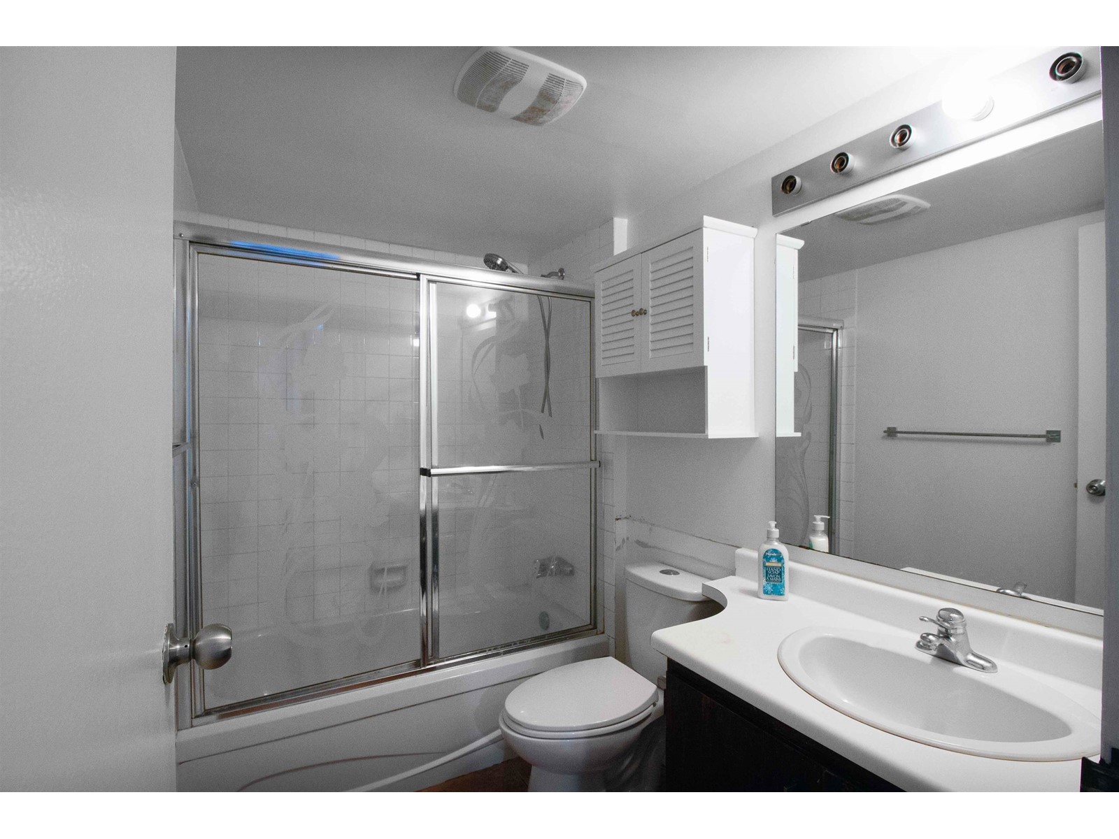 13289 71b Avenue, Surrey, British Columbia  V3W 7Z5 - Photo 6 - R2975362