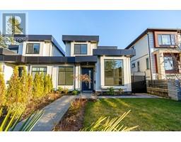 8018 19TH AVENUE, Burnaby, British Columbia