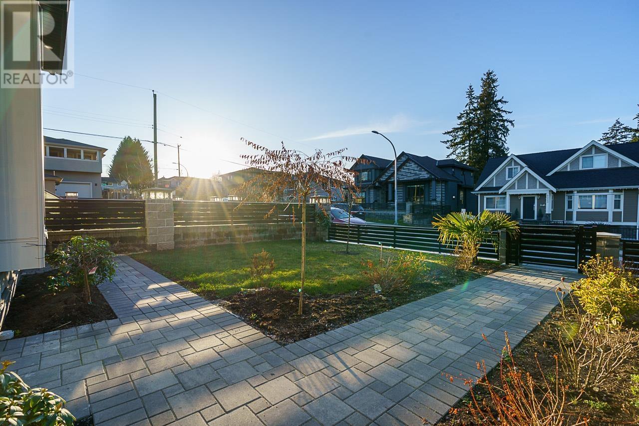 8018 19th Avenue, Burnaby, British Columbia  V3N 1G3 - Photo 4 - R2964671
