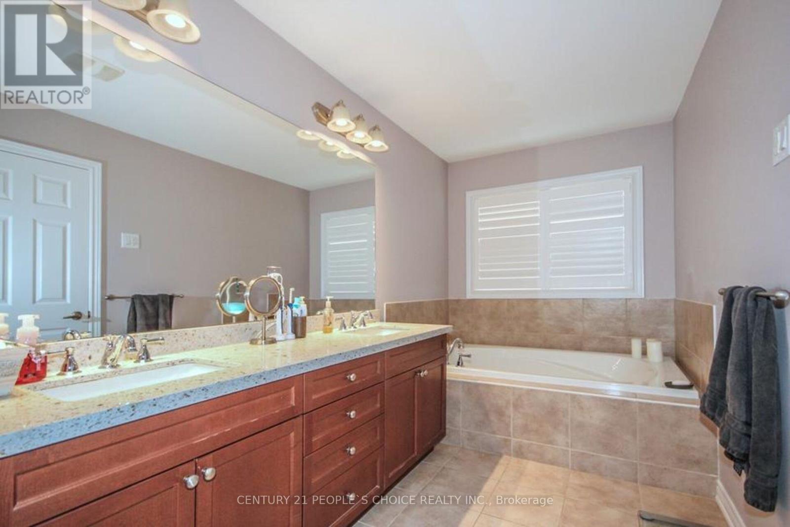 2443 Millstone Drive, Oakville, Ontario  L6M 0K6 - Photo 13 - W12013446