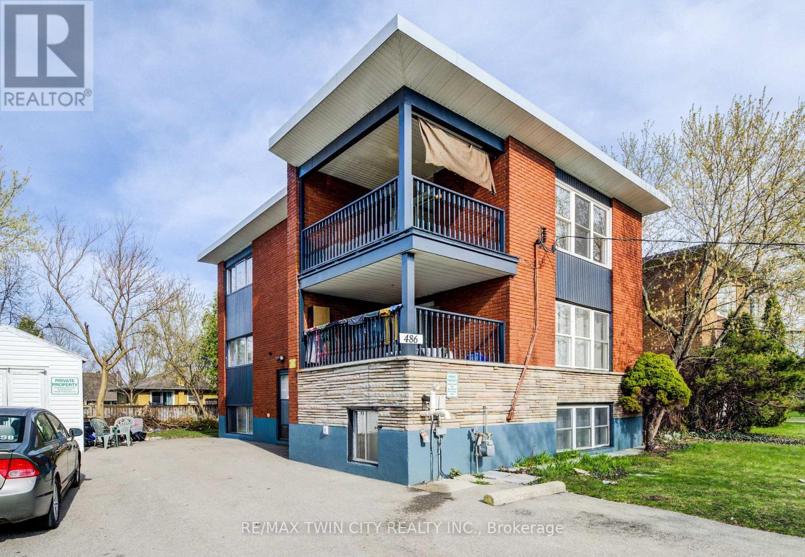 Property at 486 HIGHLAND ROAD E image 1