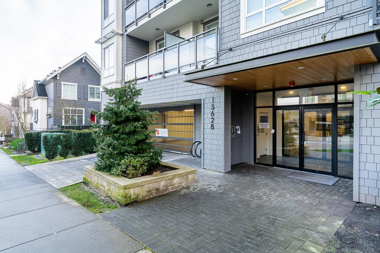 203 13628 81a Avenue, Surrey, British Columbia  V3W 3E2 - Photo 2 - R2976604
