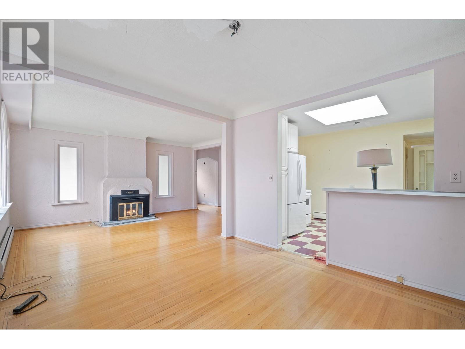 3775 Trinity Street, Burnaby, British Columbia  V5C 1N1 - Photo 9 - R2975420