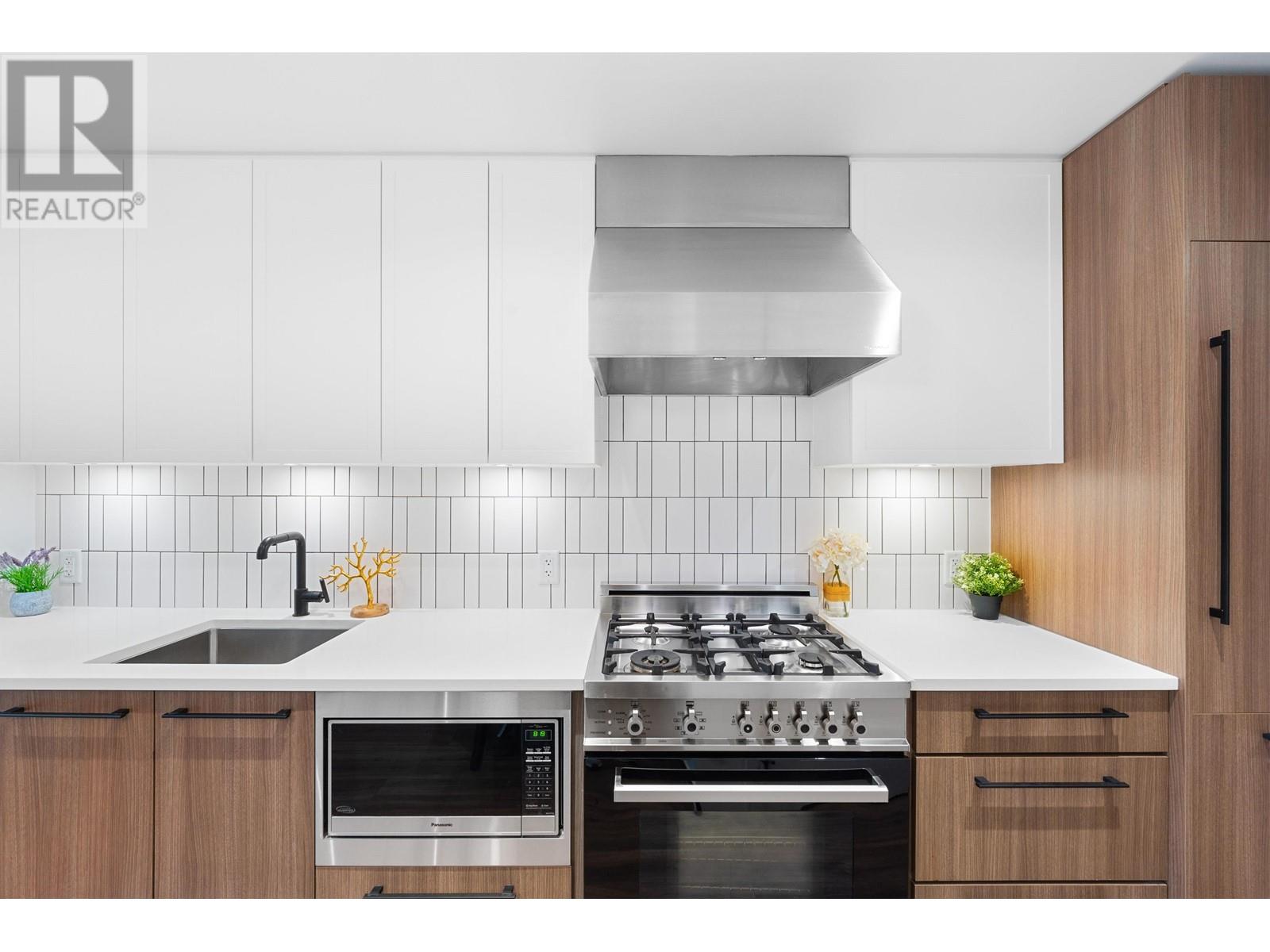 107 6933 Cambie Street, Vancouver, British Columbia  V6P 0J1 - Photo 11 - R2975721