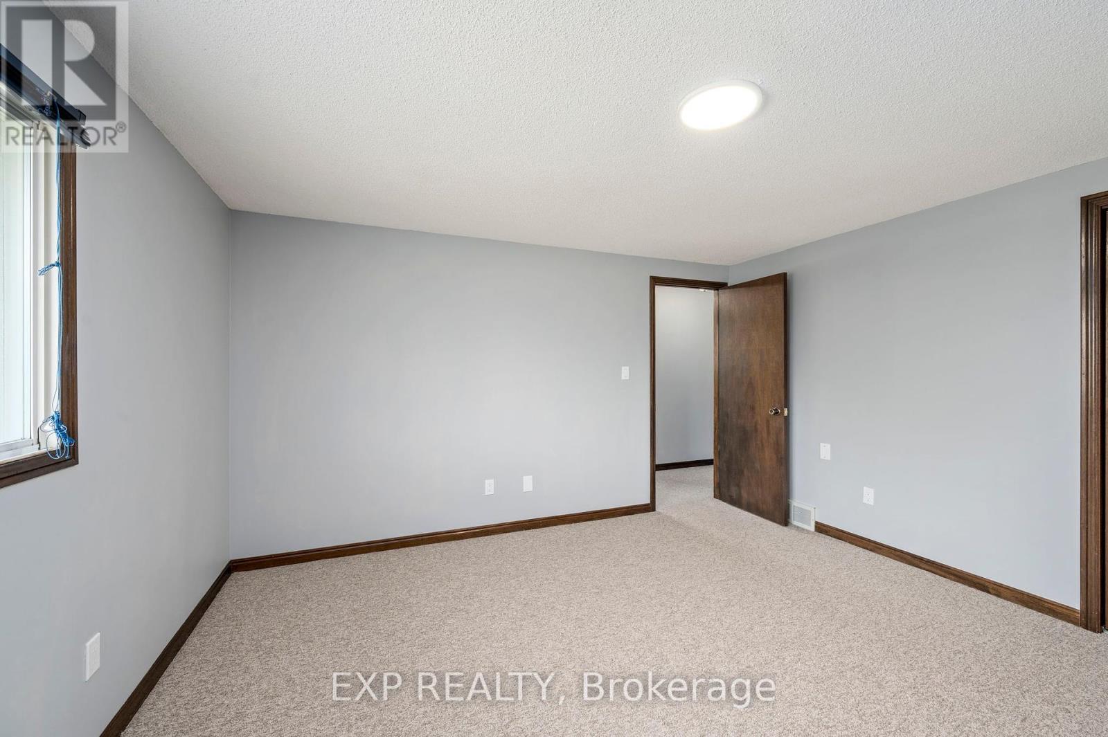 Photo 17 of 40 for 22264 Adelaide Street