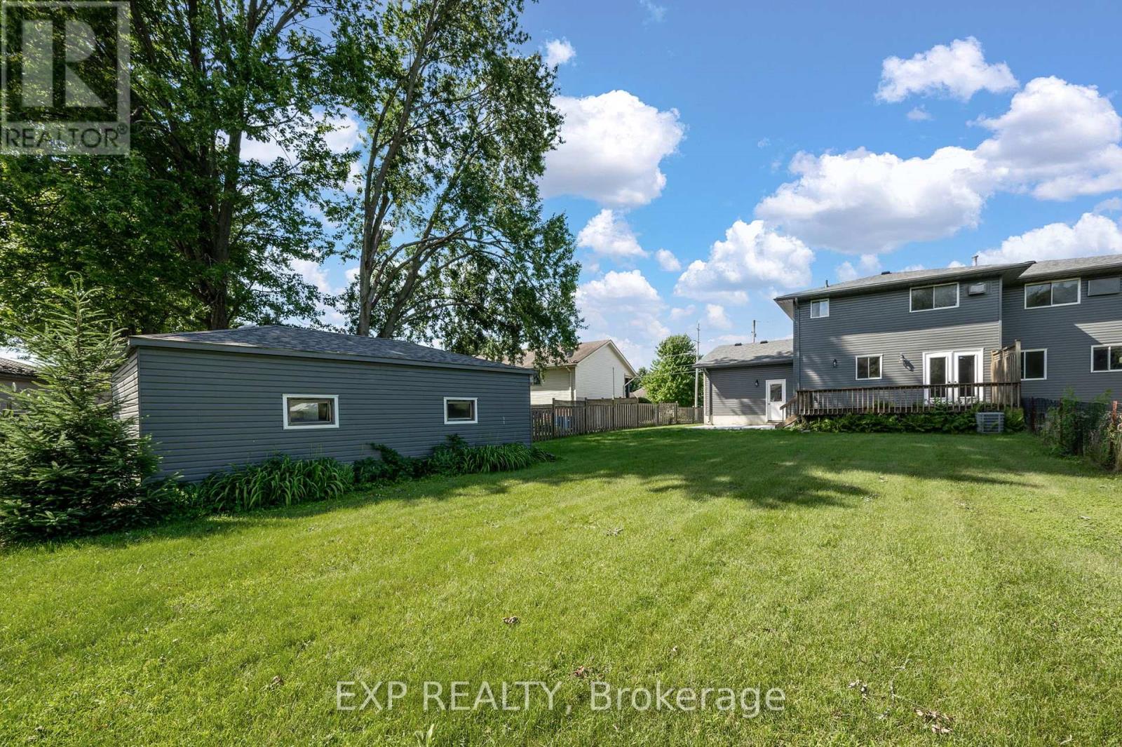 Photo 3 of 40 for 22264 Adelaide Street