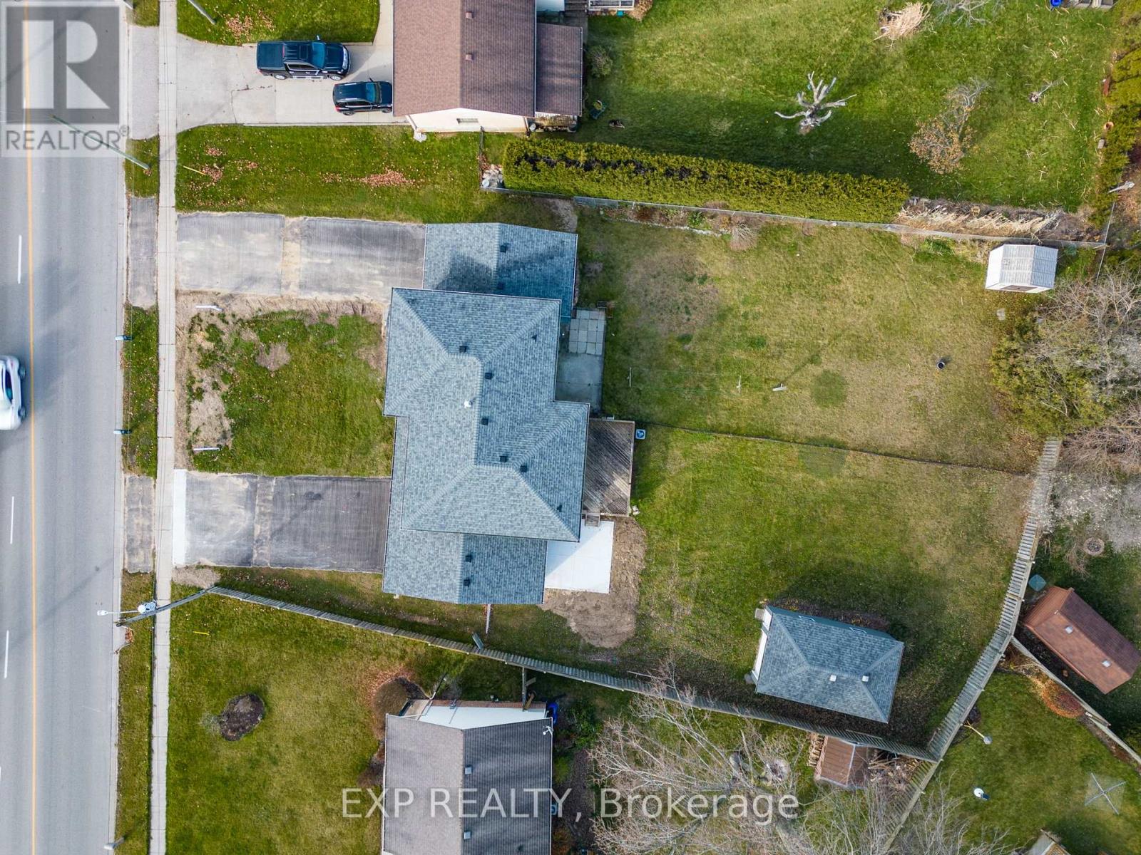 Photo 34 of 40 for 22264 Adelaide Street