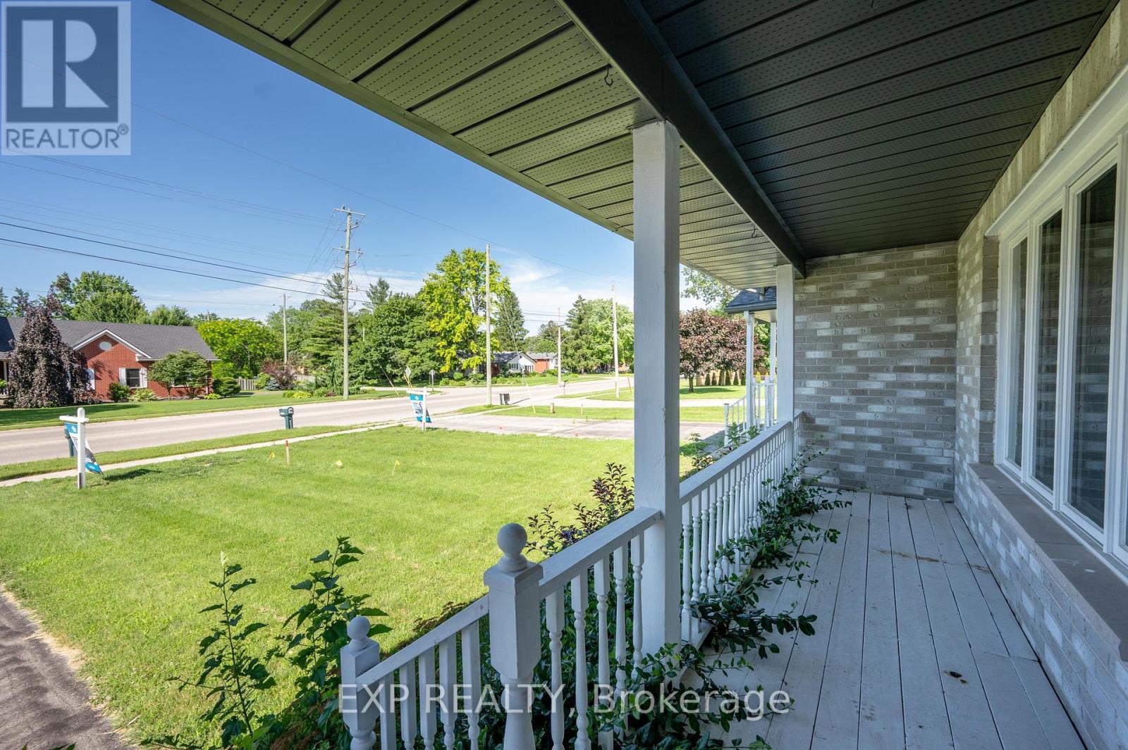 Photo 5 of 40 for 22264 Adelaide Street