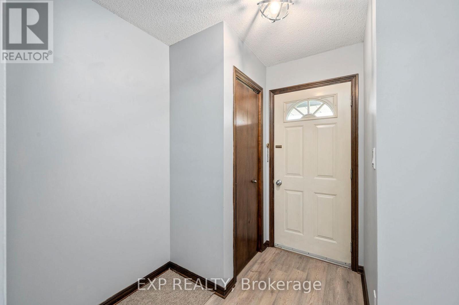 Photo 8 of 40 for 22264 Adelaide Street