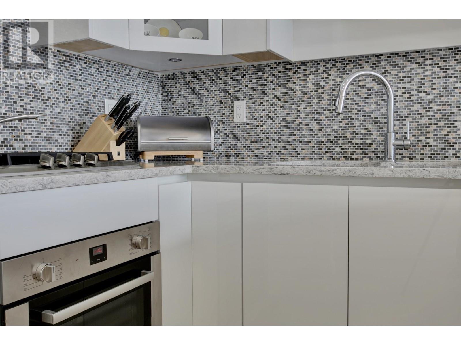 803 1033 Marinaside Crescent, Vancouver, British Columbia  V6Z 3A3 - Photo 8 - R2976545