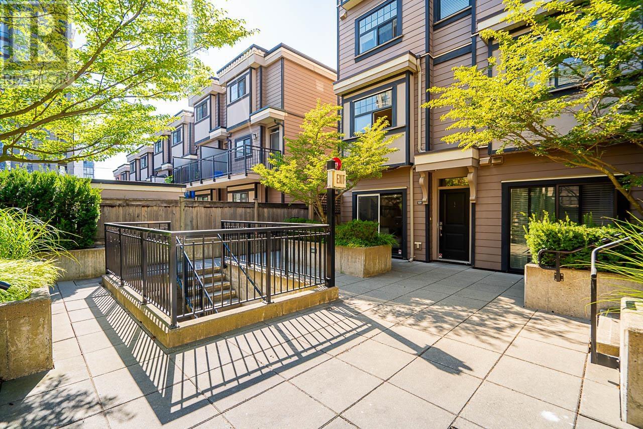 Property at 109 828 ROYAL AVENUE image 2