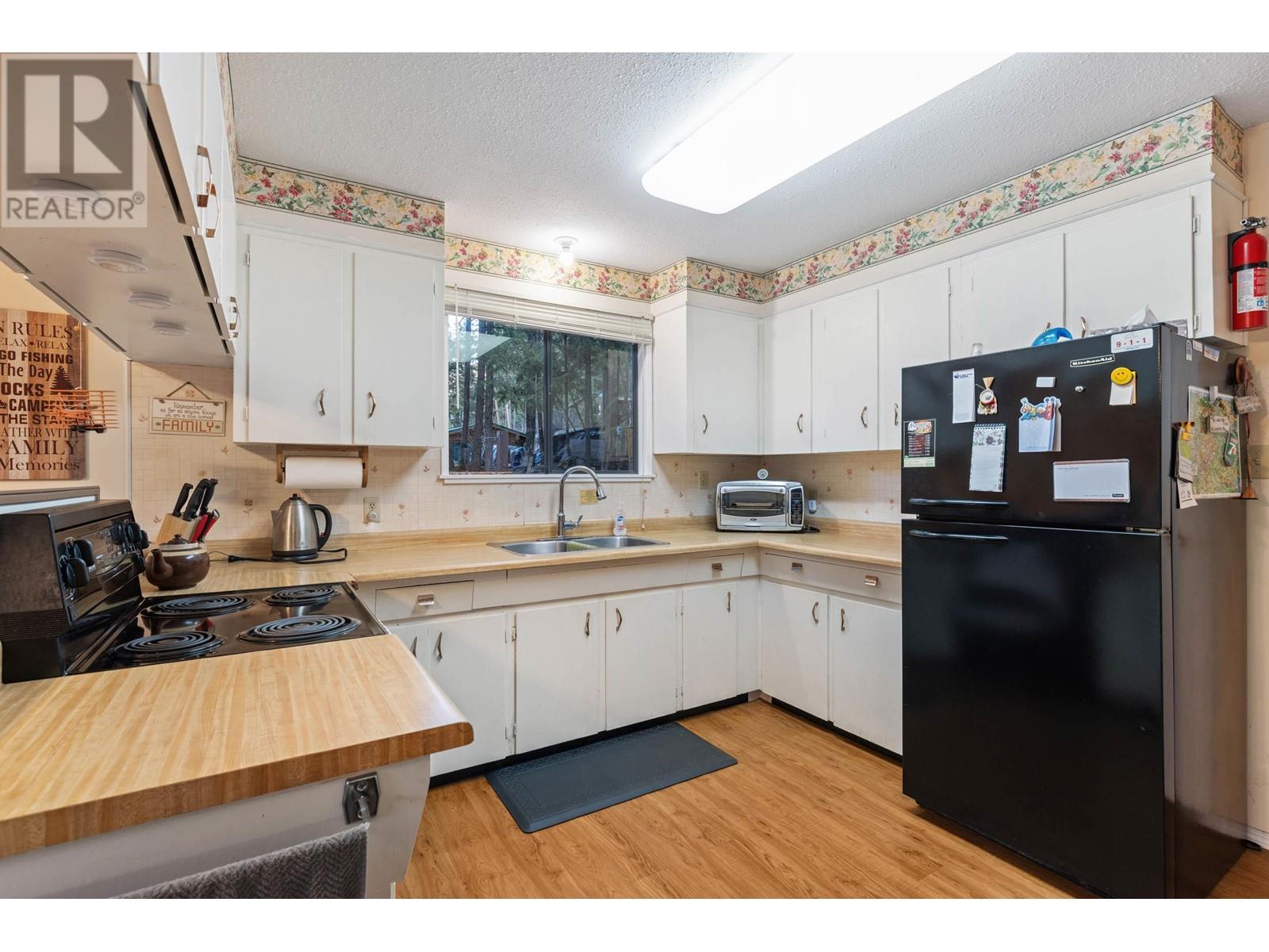 9654 Devine Street, Pemberton, British Columbia  V0N 1L0 - Photo 6 - R2976578