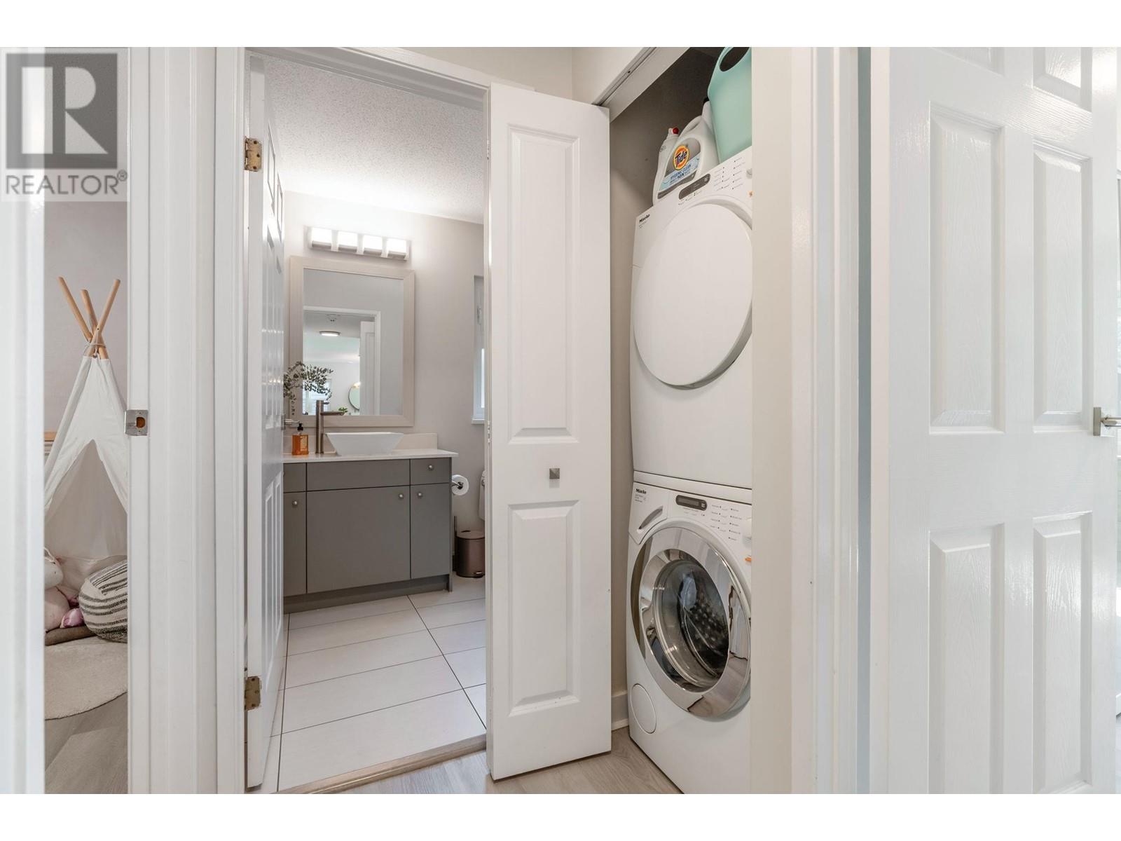 625 Seymour Court, North Vancouver, British Columbia  V7J 3S7 - Photo 30 - R2976588