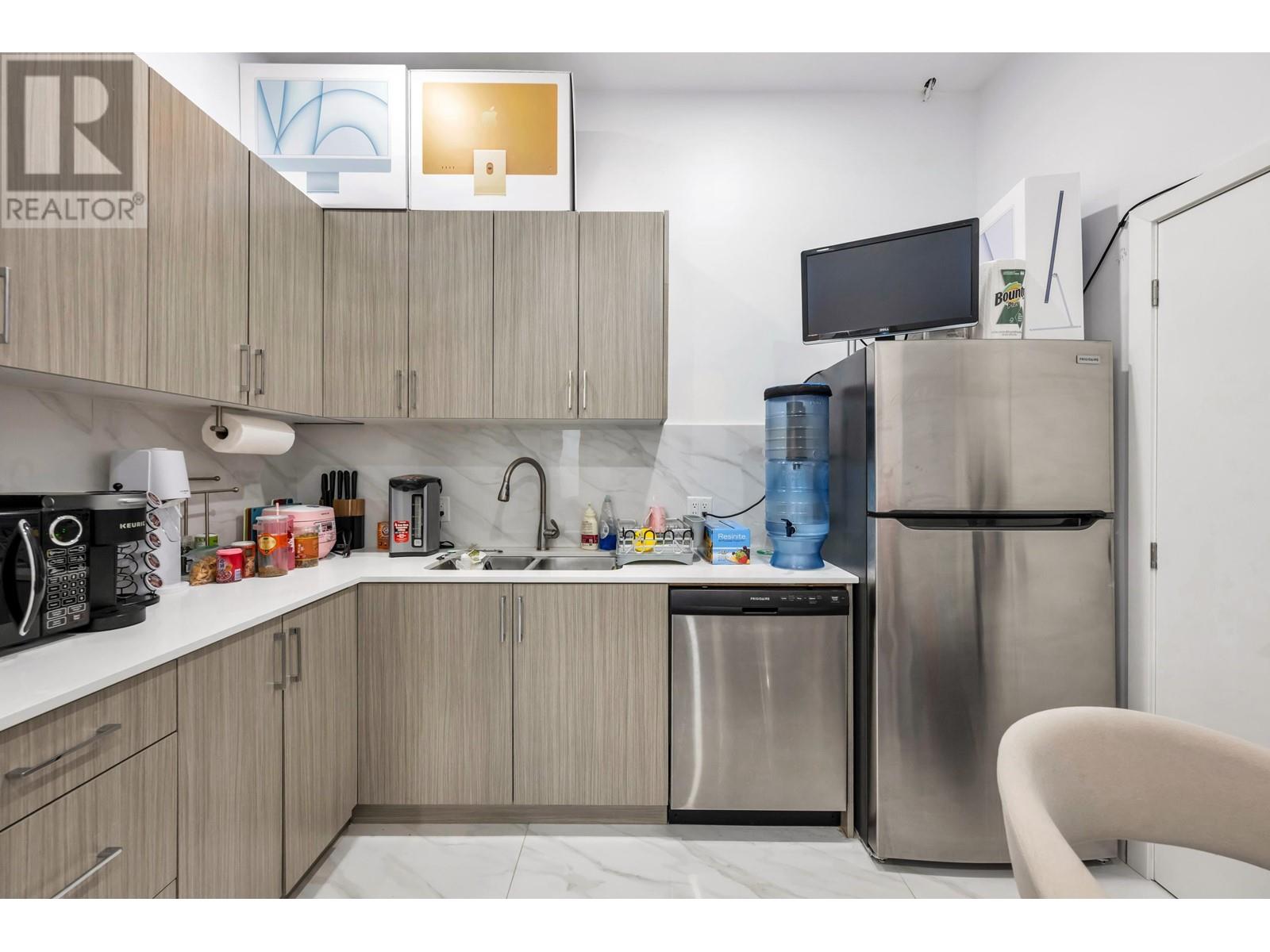 Listing Picture 10 of 25 : 220 179 DAVIE STREET, Vancouver / 溫哥華 - 魯藝地產 Yvonne Lu Group - MLS Medallion Club Member