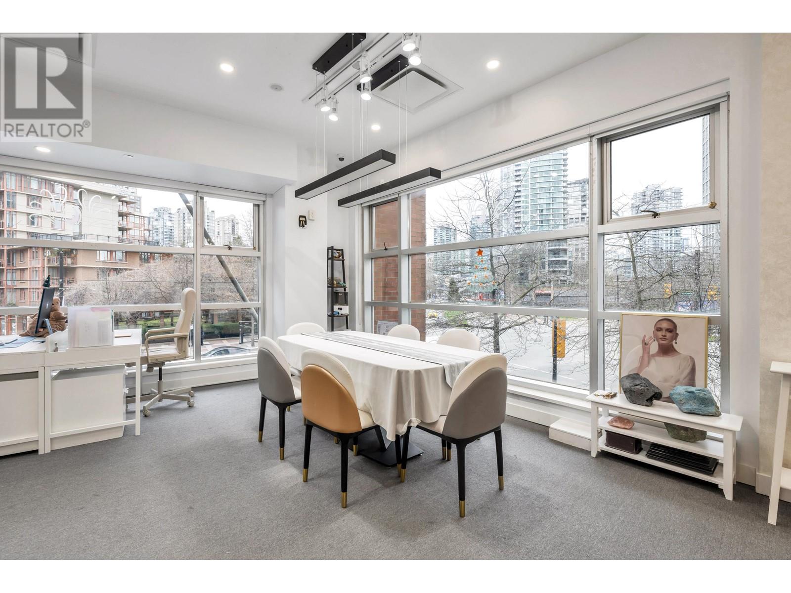 Listing Picture 17 of 25 : 220 179 DAVIE STREET, Vancouver / 溫哥華 - 魯藝地產 Yvonne Lu Group - MLS Medallion Club Member