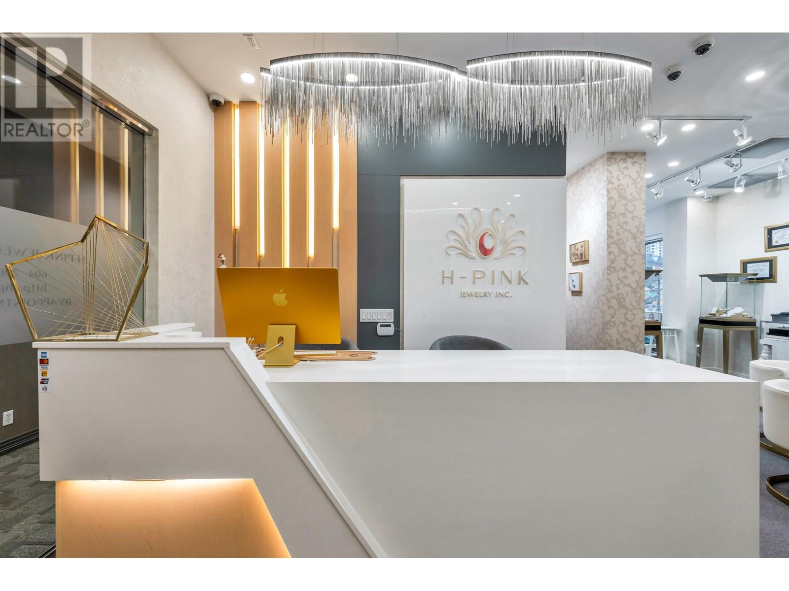 Listing Picture 3 of 25 : 220 179 DAVIE STREET, Vancouver / 溫哥華 - 魯藝地產 Yvonne Lu Group - MLS Medallion Club Member