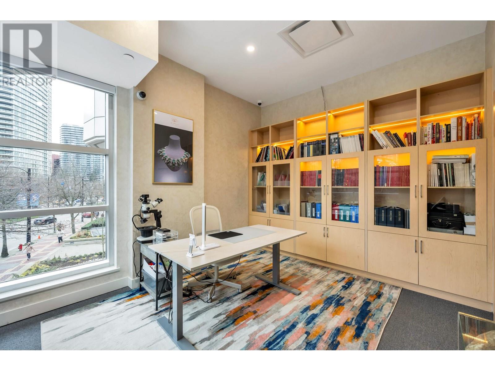 Listing Picture 8 of 25 : 220 179 DAVIE STREET, Vancouver / 溫哥華 - 魯藝地產 Yvonne Lu Group - MLS Medallion Club Member