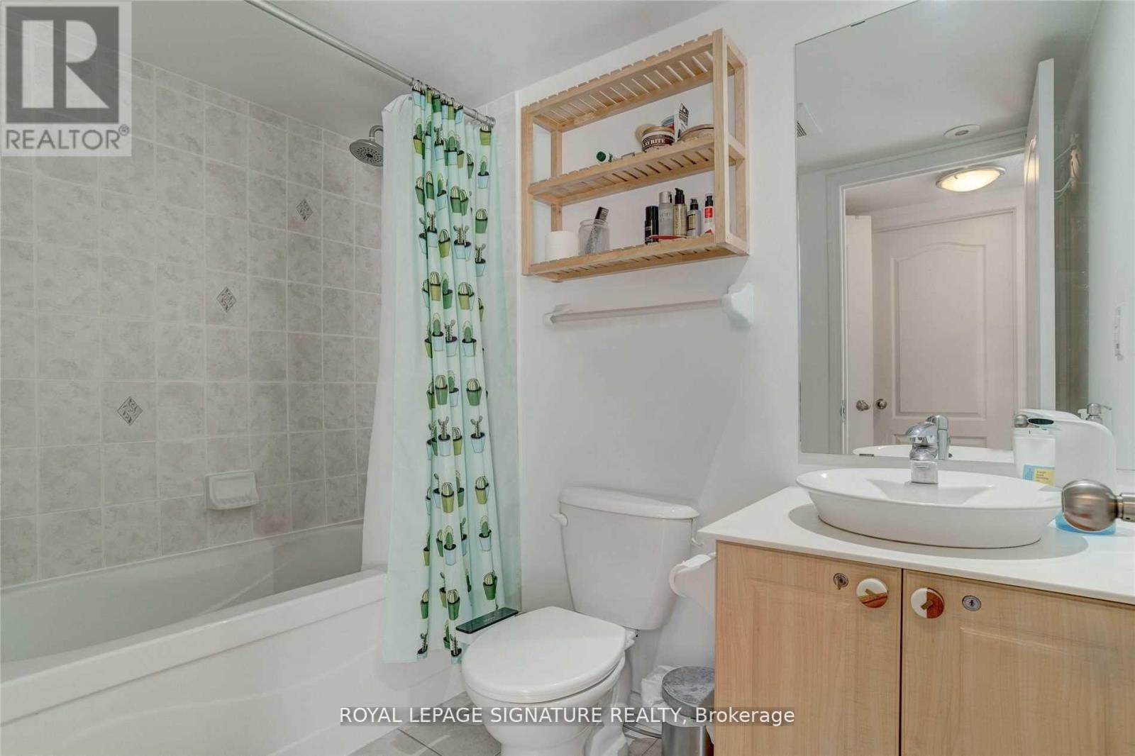 5 - 817 Dundas Street E, Toronto, Ontario  M4M 1P9 - Photo 11 - E12013527