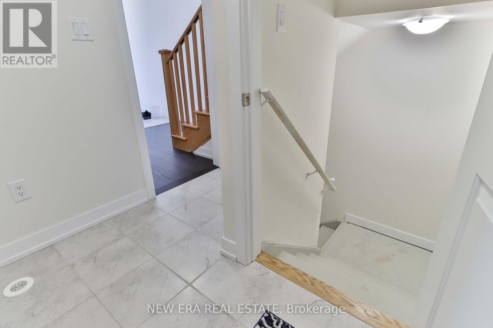 Property at 81 STAUFFER CRESCENT image 5