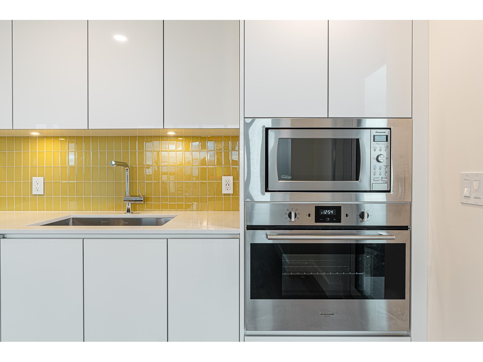 1308 10428 Whalley Boulevard, Surrey, British Columbia  V3T 1W6 - Photo 14 - R2976603