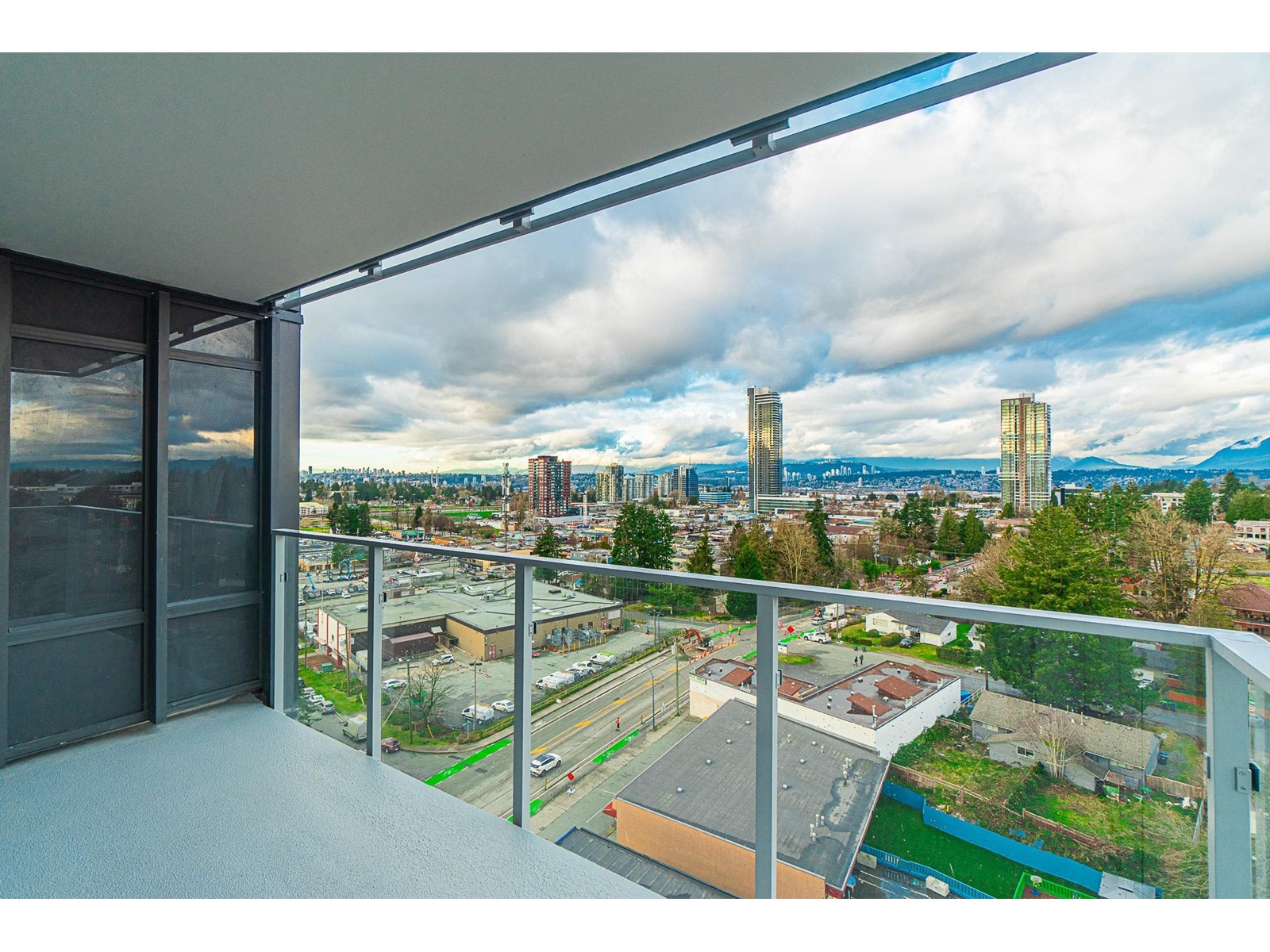 1308 10428 WHALLEY BOULEVARD, Surrey, British Columbia